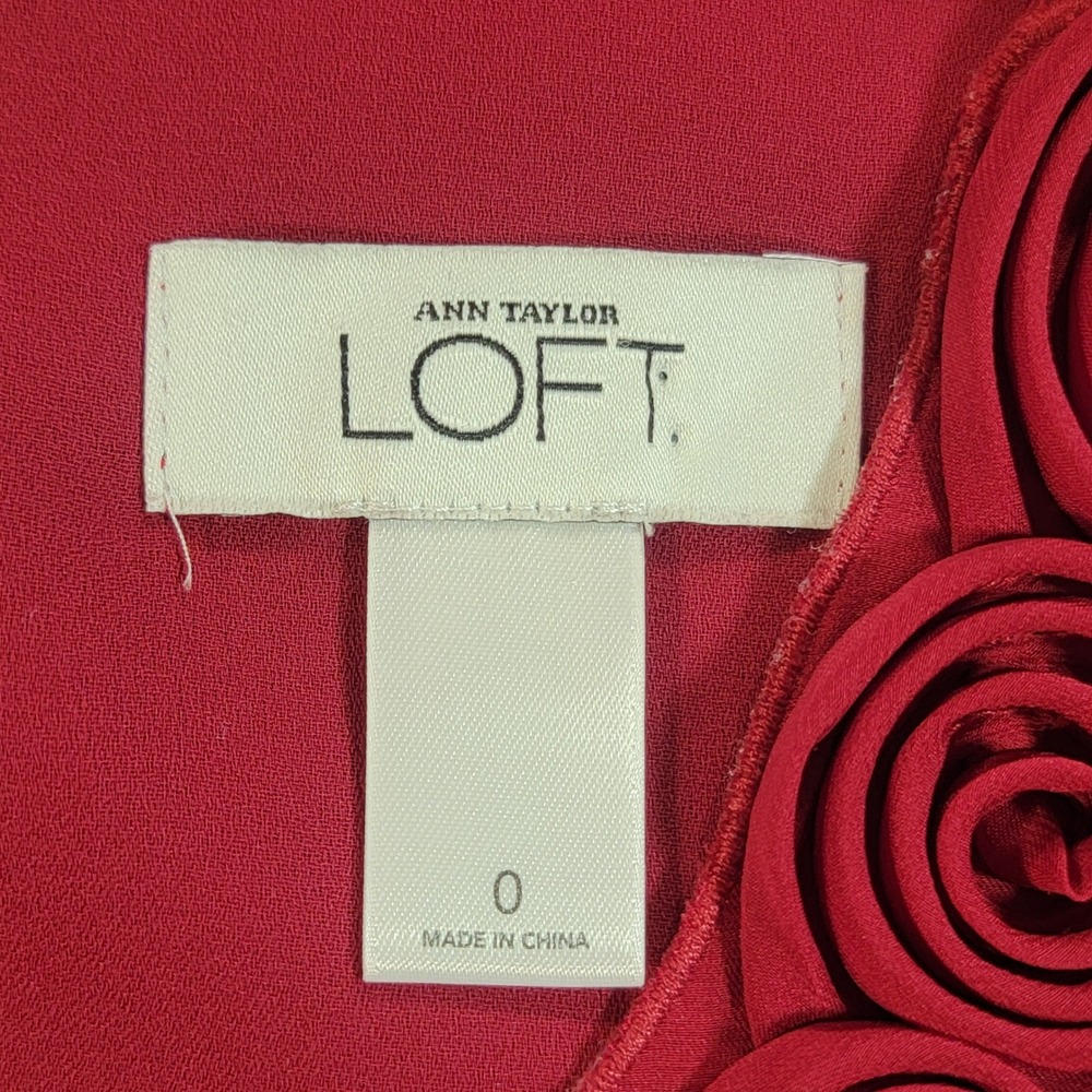 Ann Taylor LOFT Sleeveless Shift Dress Rosette Neck Floral Applique Red Womens 0 - Picture 6 of 11